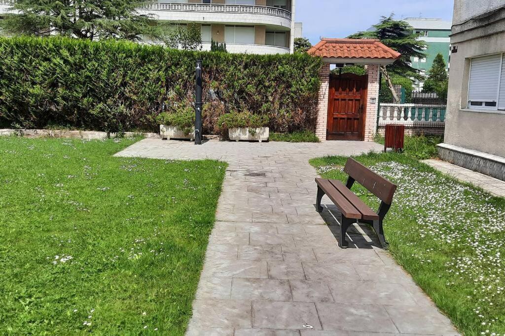 Reformado, A 2Min De Playa, En La Mejor Zona. Apartment Laredo Bagian luar foto