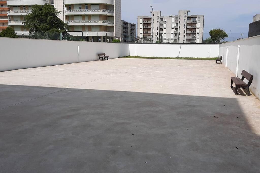 Reformado, A 2Min De Playa, En La Mejor Zona. Apartment Laredo Bagian luar foto